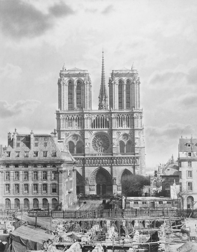 immagini di un centro di parigi antico