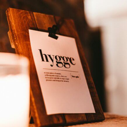 Scopri la gioia dell'hygge danese e rivoluziona la tua vita