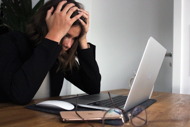 Sintomi burnout: come riconoscere lo stress da lavoro?